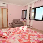 Paradise 4*