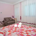 Paradise 4*