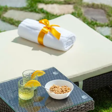 Bed & Breakfast Paradise