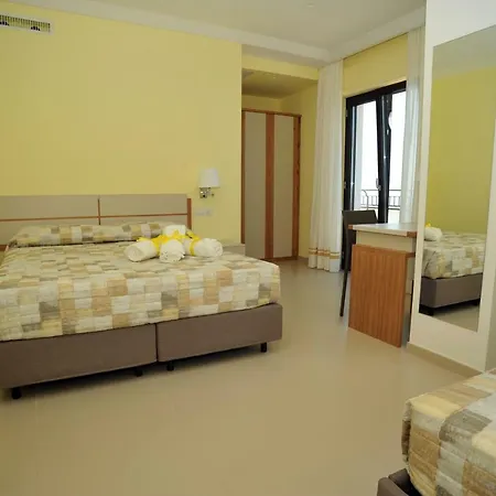 Bed and Breakfast Paradise 4*