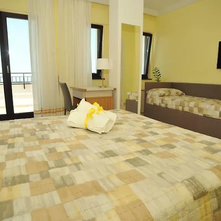 Paradise 3*