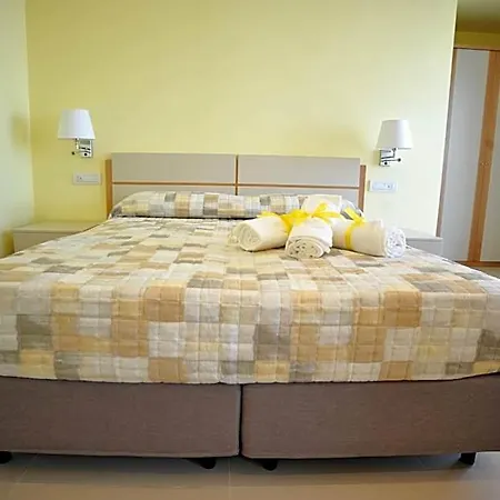 Paradise Panzió 4*