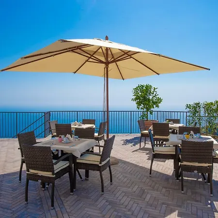 Bed & Breakfast Paradise 3*