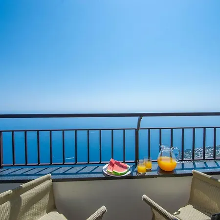 Bed & Breakfast Paradise 3*